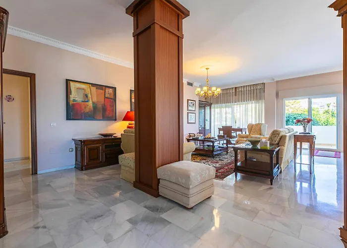 - Puerto Banus, Spacious 3br Apartment *