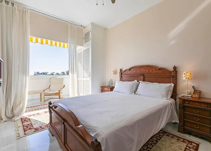 - Puerto Banus, Spacious 3br Apartment Marbella