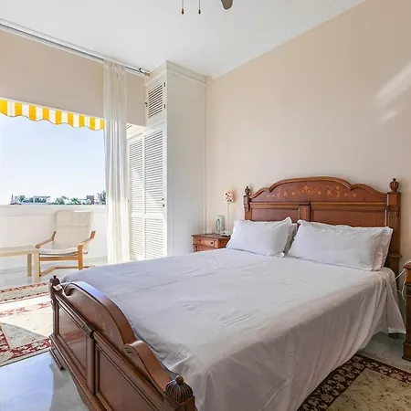 Marbella Home Rentals - Puerto Banus, Spacious 3Br Apartment Διαμέρισμα Μαρμπέλλα