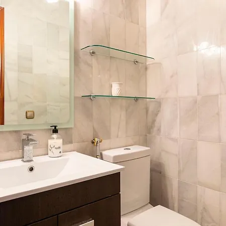 Marbella Home Rentals - Puerto Banus, Spacious 3Br Apartment Μαρμπέλλα