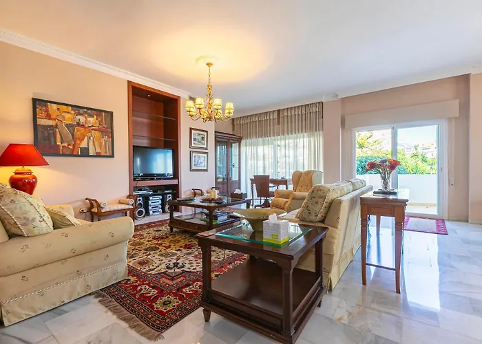 - Puerto Banus, Spacious 3br *