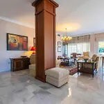 - Puerto Banus, Spacious 3br Apartman *