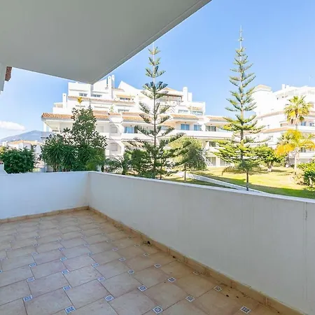 Marbella Home Rentals - Puerto Banus, Spacious 3Br Apartment * 马尔韦利亚